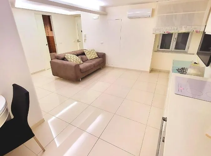 Megara House * Neapel