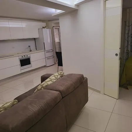 Megara House Neapel